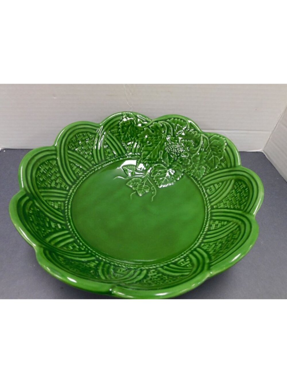 Vtg Green Italian Majolica 1960 Circa Bowl Made In Italy DW33